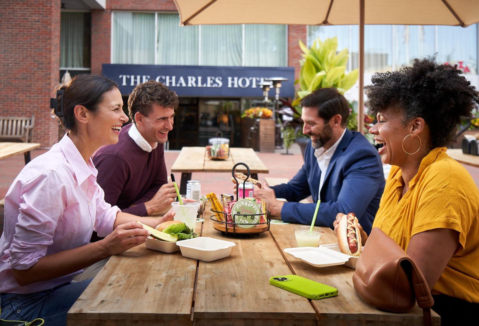 קיימברידג' The Charles Hotel In Harvard Square מראה חיצוני תמונה